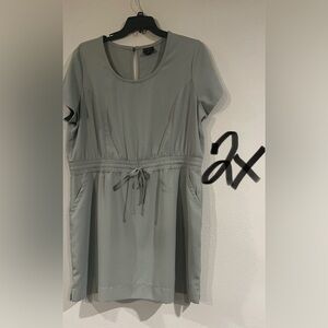 Dresses great to work in or relax in